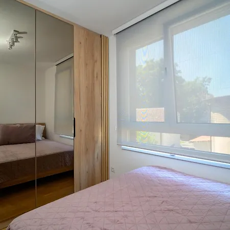 Apartman Guezt Dobanovacka 93a *