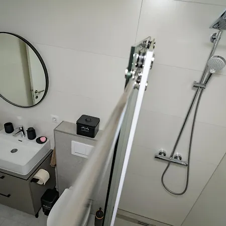 Apartment Guezt Dobanovacka 93a *